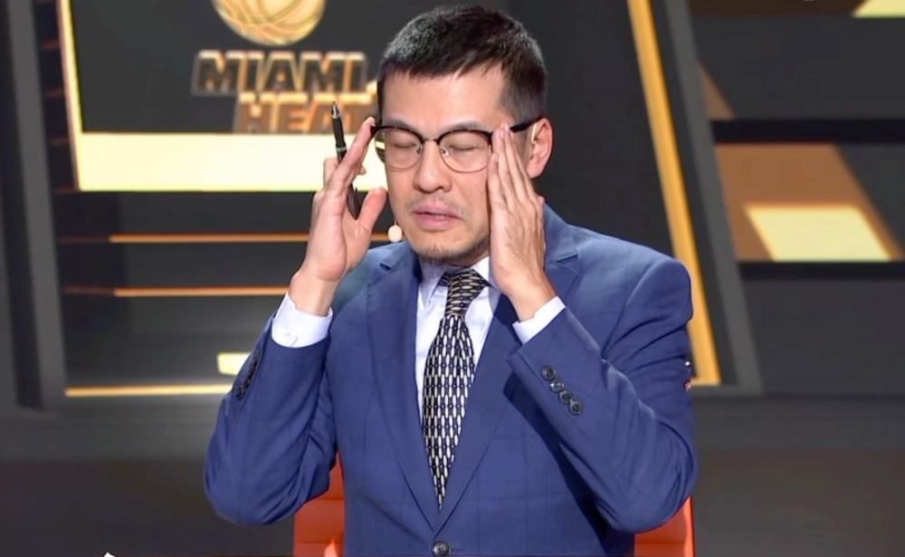 第1217章掌控局面大部分犯下重罪的犯罪分子，都会被警方列为重点抓捕的对象，所以像刘战这种能够一路逃亡、并且没有被抓的，都有很深的城府以及反侦察意识，极其懂得隐藏自己。